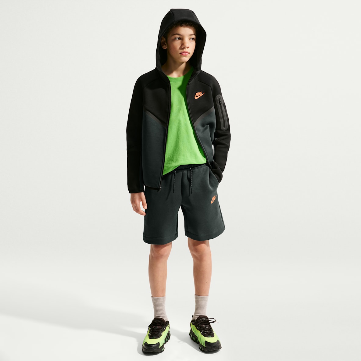 Older Kids (XS-XL) Nike Tech. Nike RO
